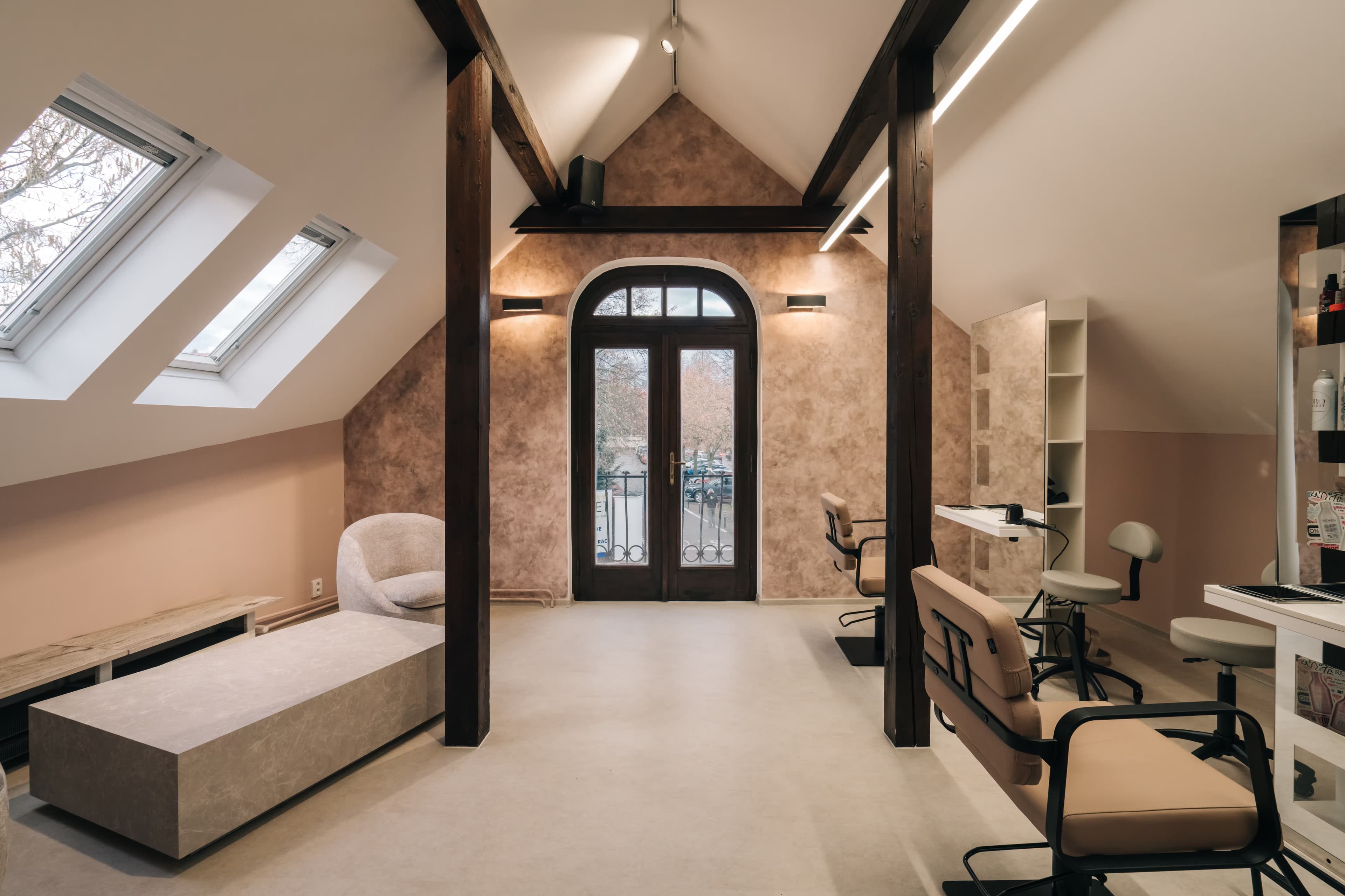 Moderní vybavení salonu